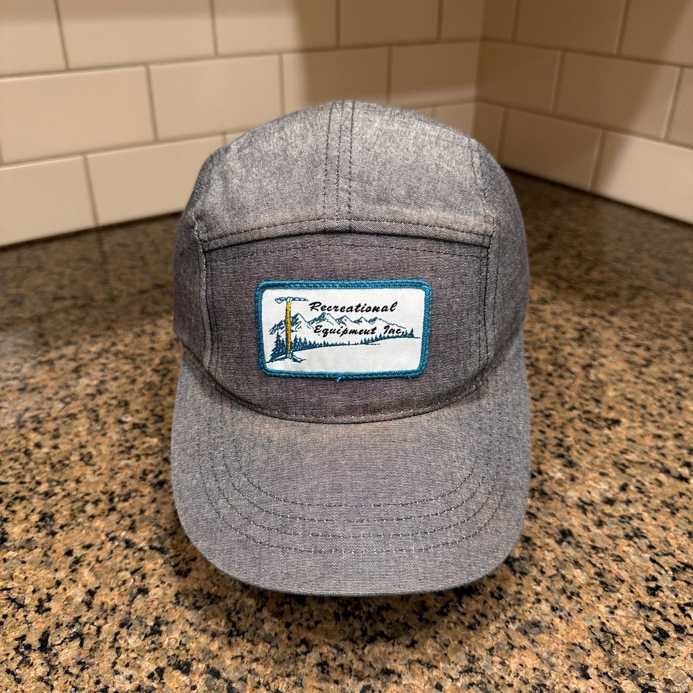 REI 5 Panel Camper Hat Adjustable Strap back Heather Gray Mountain Logo